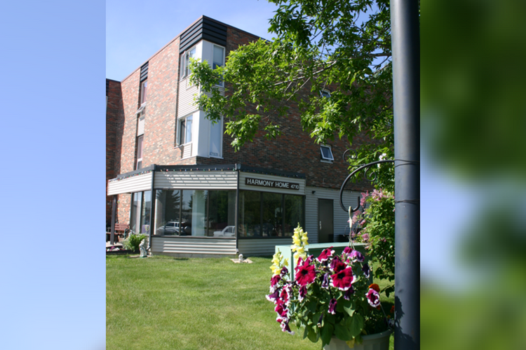 This apartment facility in Taber has 25 units available for Independent Senior Living.