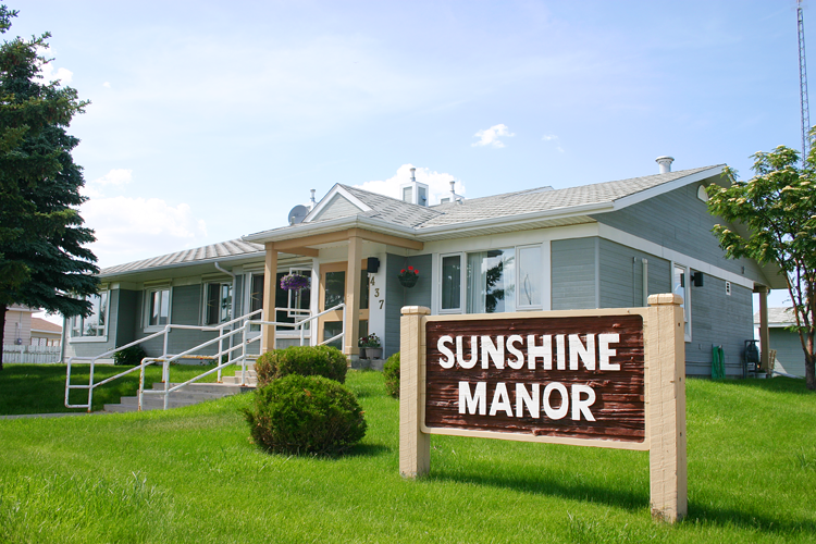 Sunshine Manor (Grassy Lake) - Outside
